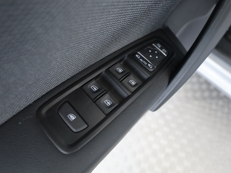 Fahrzeugabbildung Kangoo Apple CarPlay Bild 16 von 19