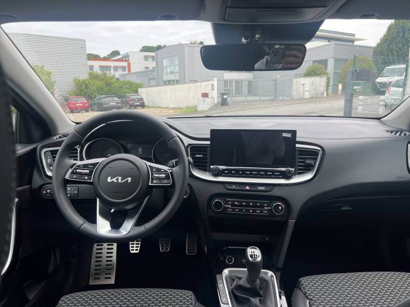 KIA Xcee'D