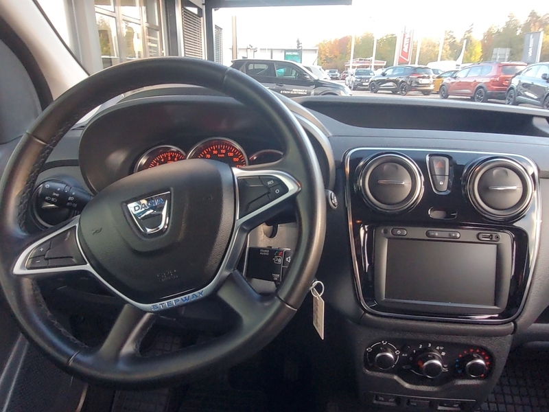 Fahrzeugabbildung Dokker Stepway Plus TCe 130 GPF Bild 9 von 12