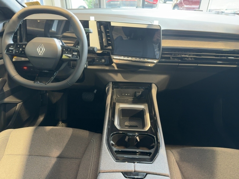 Fahrzeugabbildung Austral Evolution Mild Hybrid 160 Automatik Bild 9 von 16