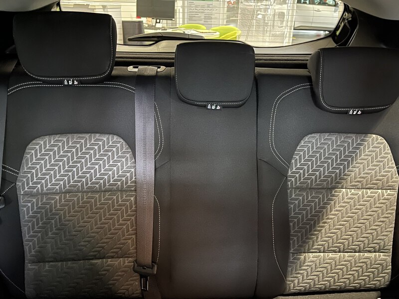 Fahrzeugabbildung Clio EVOLUTION TCe 90 PS X-tronic Bild 12 von 48