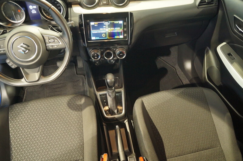 Fahrzeugabbildung Swift Automatik, SHZ Bild 11 von 14