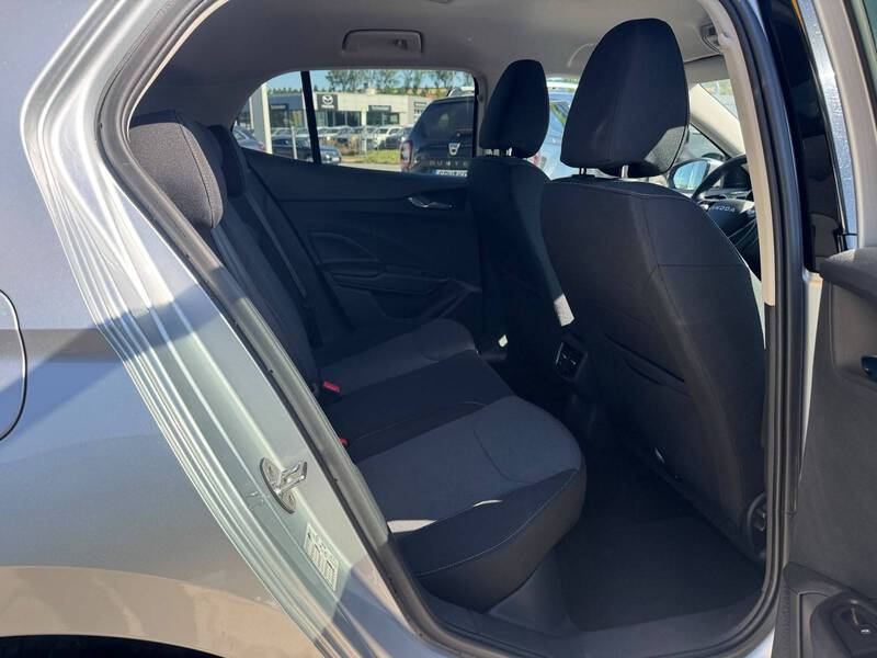 Fahrzeugabbildung Fabia *Klima/CarPlay/EPH* Bild 9 von 12