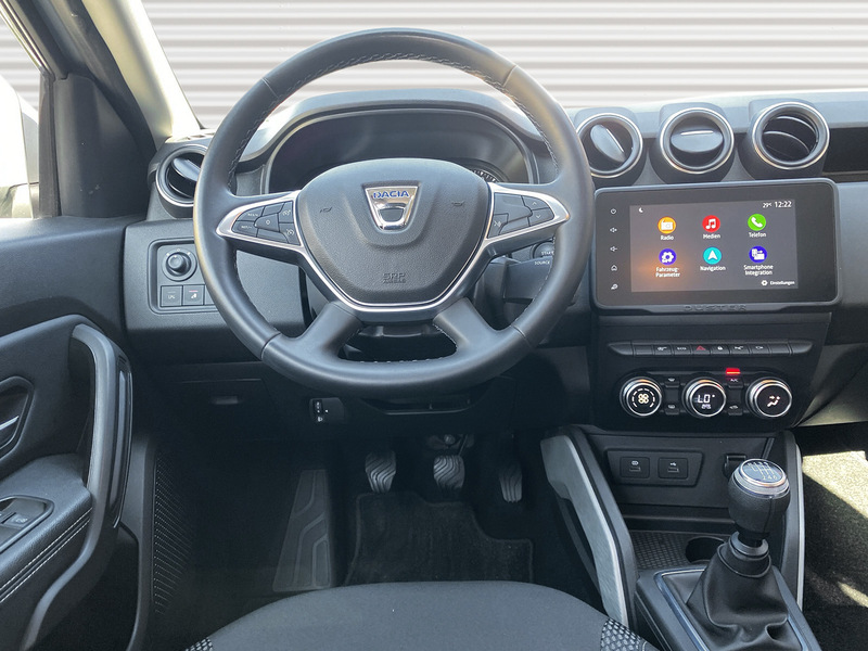 Fahrzeugabbildung Duster Navi 360° Bild 7 von 20