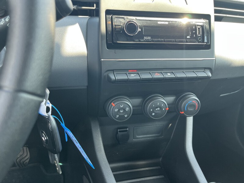 Fahrzeugabbildung Clio ohne Klimaanlage Bild 20 von 20