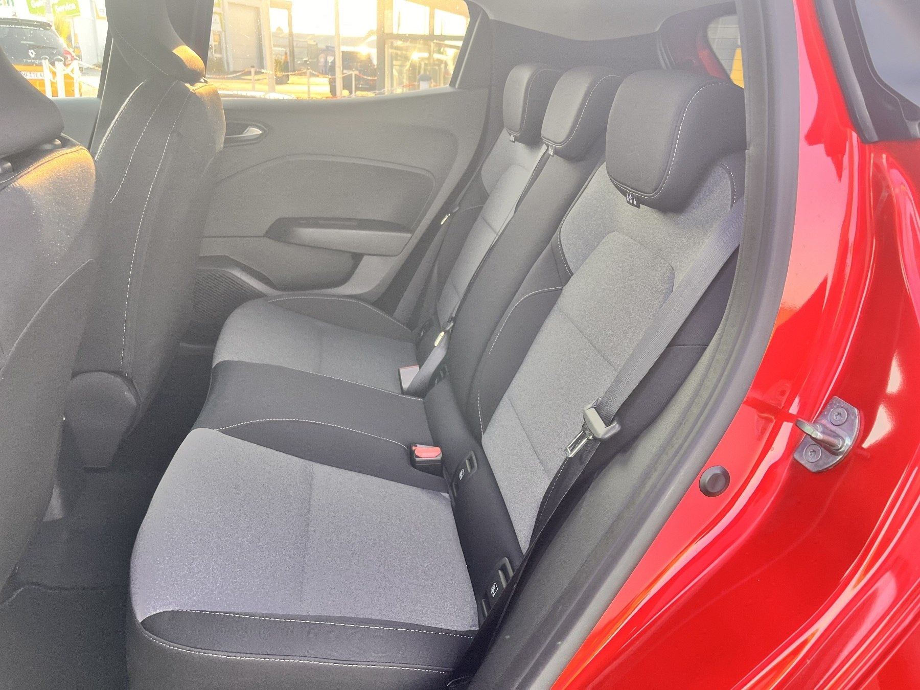 Renault Clio – Bild 12