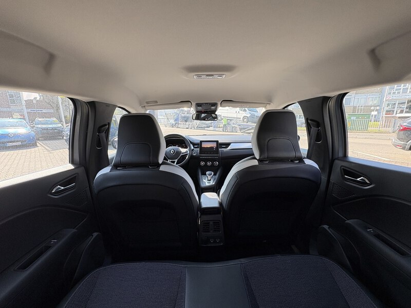 Fahrzeugabbildung Captur II 1.3 TCe 140 Intens GPF Bild 11 von 18