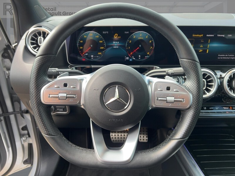 Mercedes-Benz B 220