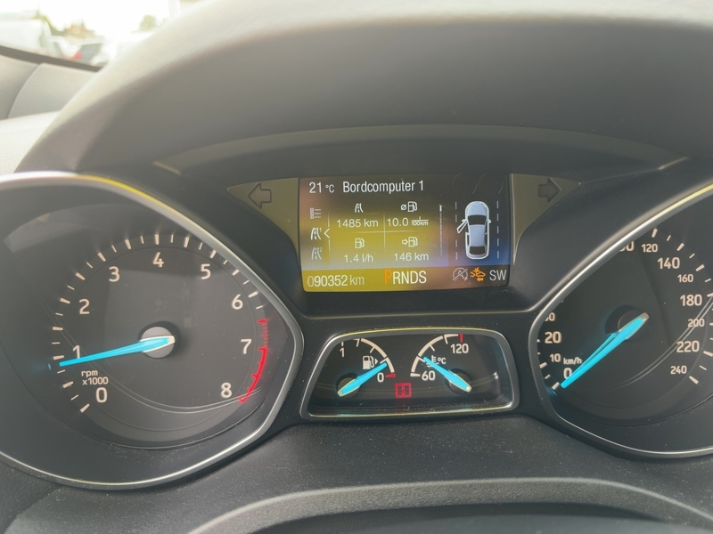 Fahrzeugabbildung Kuga 1.5 EcoBoost ST-Line 4x4 Start/Stopp Bild 24 von 26