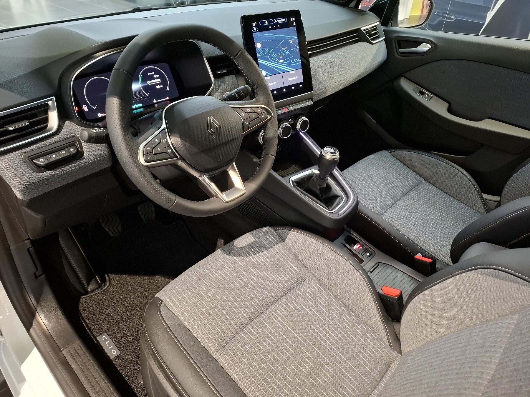 Renault Clio – Bild 17
