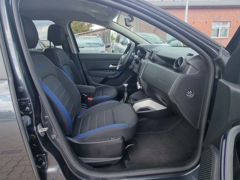Fahrzeugabbildung Duster Allrad Bild 13 von 20