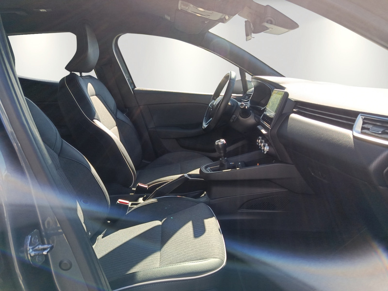 Fahrzeugabbildung Clio INTENS TCe 90 Bild 15 von 17