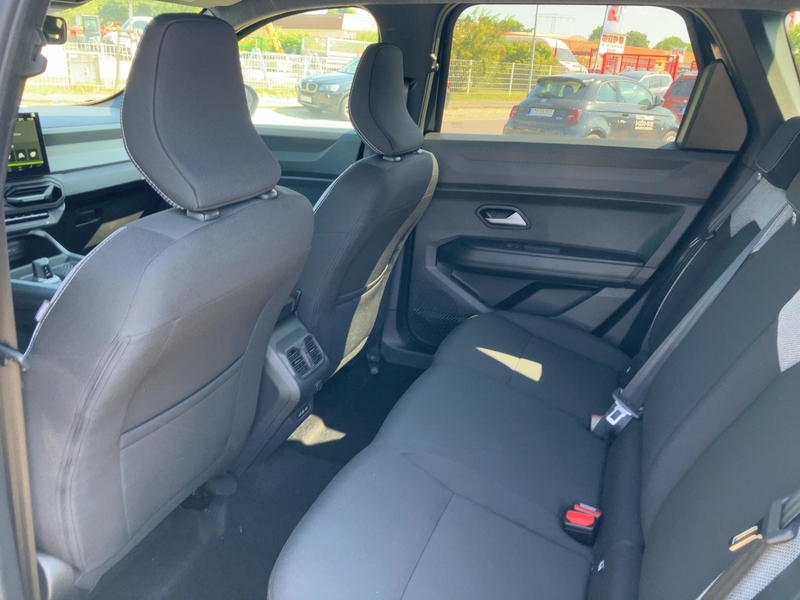 Fahrzeugabbildung Bigster Journey HYBRID 155 Bild 9 von 16