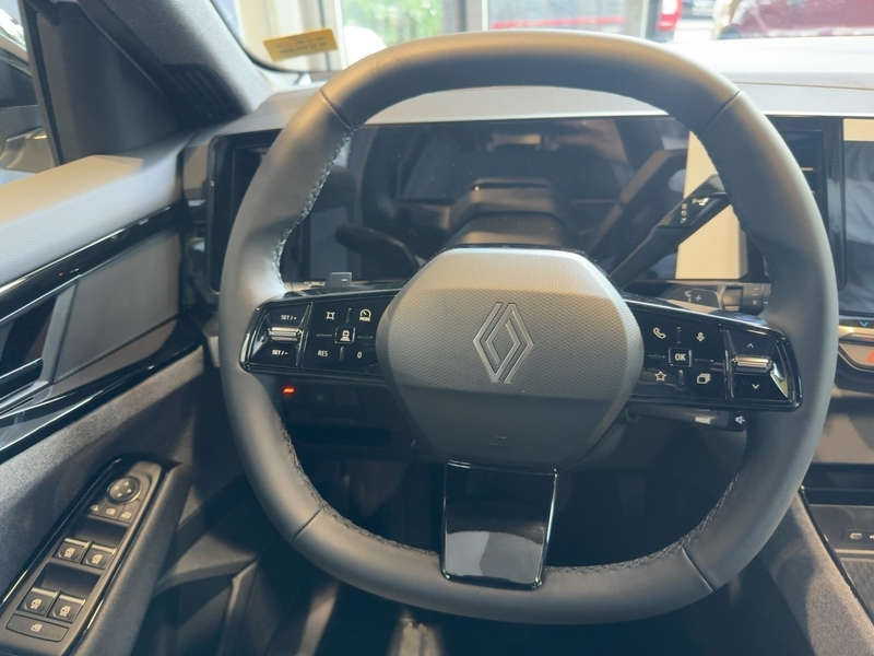Fahrzeugabbildung Austral Evolution Mild Hybrid 160 Automatik Bild 10 von 16