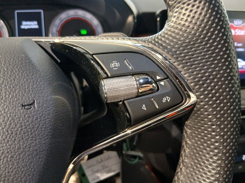 Fahrzeugabbildung Fabia 1.0 TSI Monte Carlo OPF Bild 26 von 47