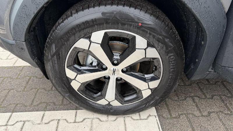 Fahrzeugabbildung Duster Journey TCe 130 Bild 18 von 18