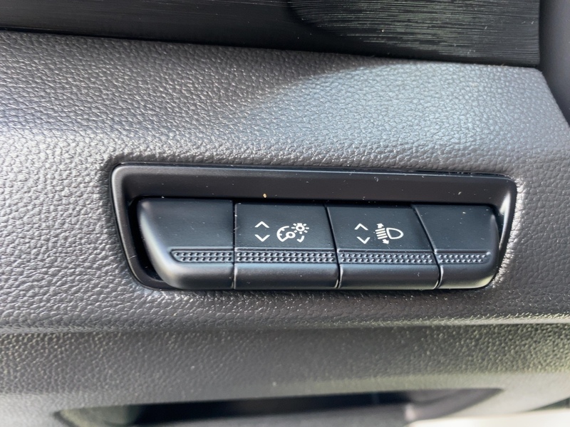 Fahrzeugabbildung Trafic Pkw Grand Entry Blue dCi 150 EDC Bild 14 von 21