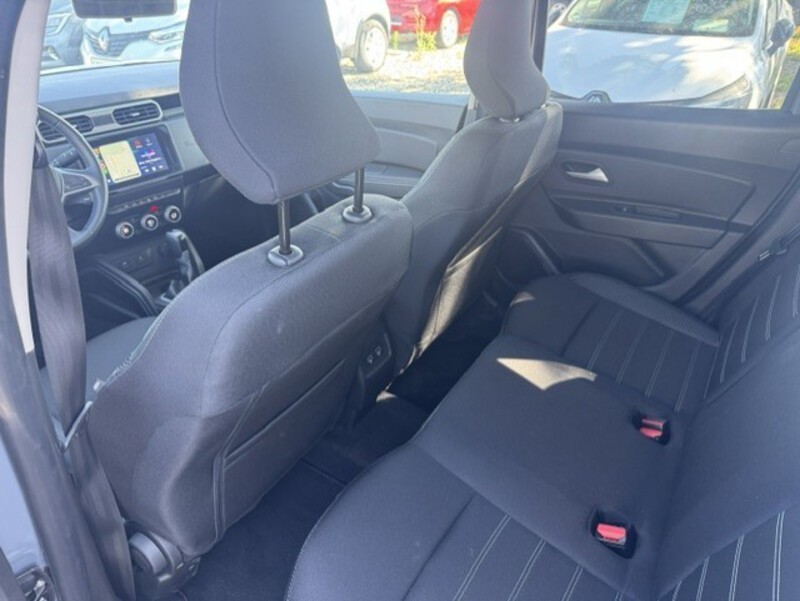Fahrzeugabbildung Duster Journey TCe 150 E Bild 13 von 20