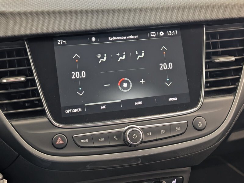 Fahrzeugabbildung Crossland 1.2 Turbo Business Edition Navi Kamera Bild 24 von 34