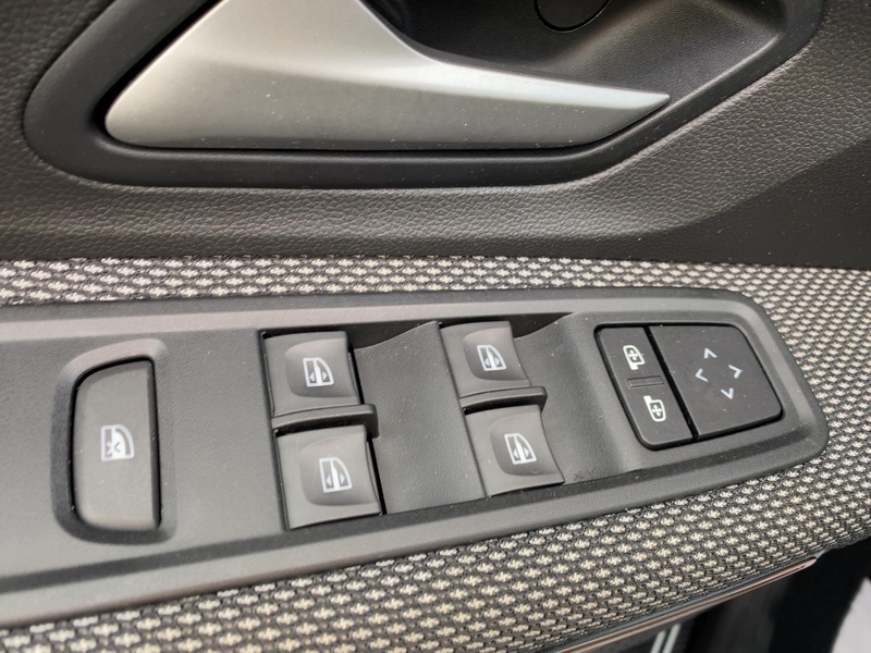 Fahrzeugabbildung Sandero Stepway Expression TCe 100 ECO-G Bild 13 von 21