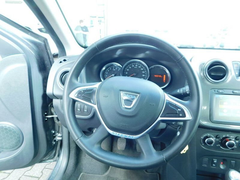 Fahrzeugabbildung Sandero II Stepway Prestige TCe 90 Bild 10 von 15