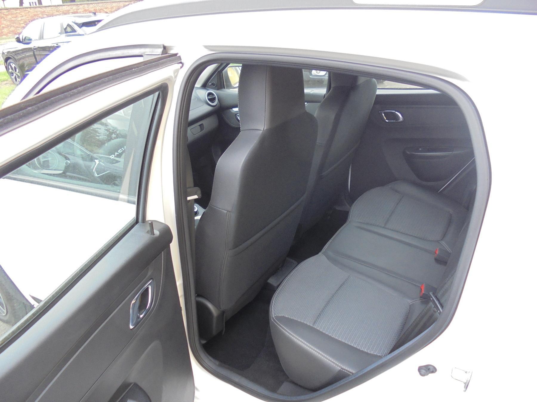 Dacia Spring – Bild 10