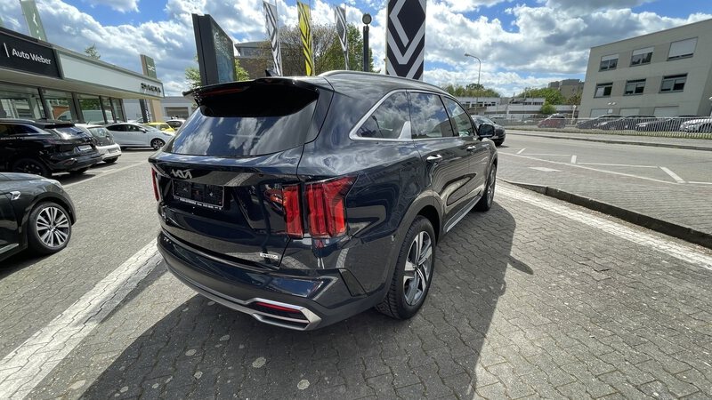 Fahrzeugabbildung Sorento Plug-In Hybrid Patinum 4WD Bild 4 von 18