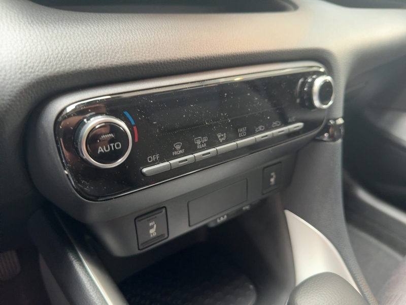 Mazda 2 Hybrid