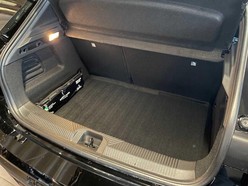 Fahrzeugabbildung Clio Evolution Full Hybrid E-Tech 160 Bild 5 von 10
