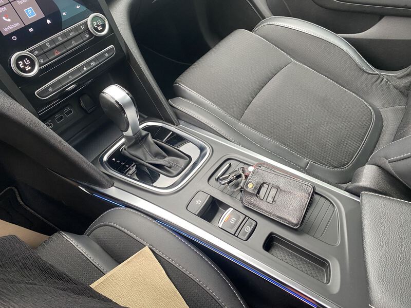 Fahrzeugabbildung Megane Grandtour INTENS E-TECH PLUG-IN 160 Bild 17 von 19