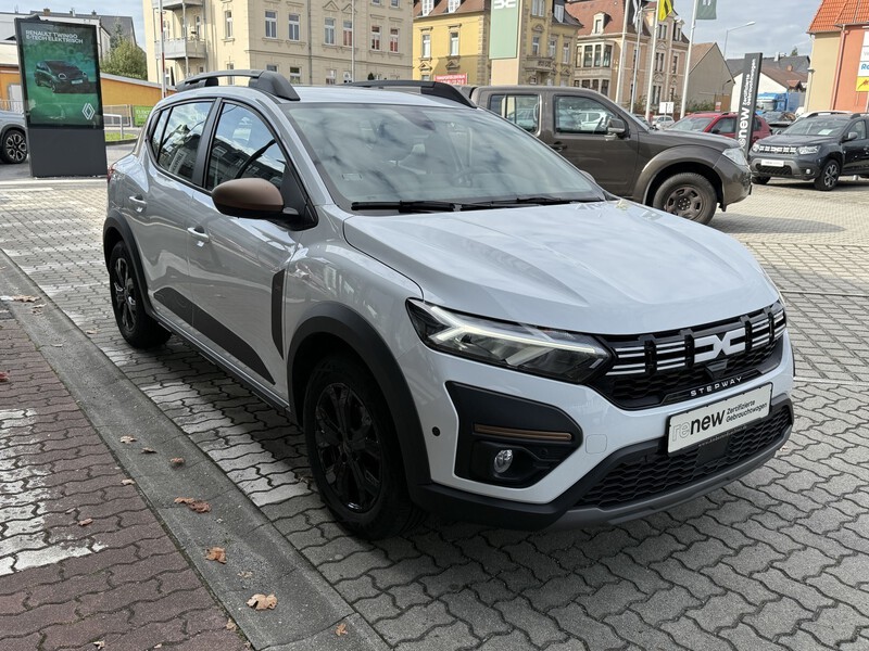 Fahrzeugabbildung Sandero Stepway Extreme+ TCe 100 ECO-G Bild 6 von 15