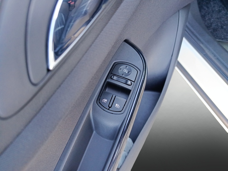 Fahrzeugabbildung Corsa 1.0 Turbo Color Edition ecoFlex Bild 14 von 17