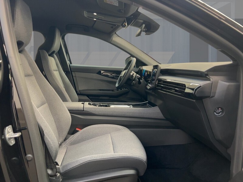 Fahrzeugabbildung Austral EVOLUTION MILD HYBRID 160 AUTOMATIK Bild 8 von 20