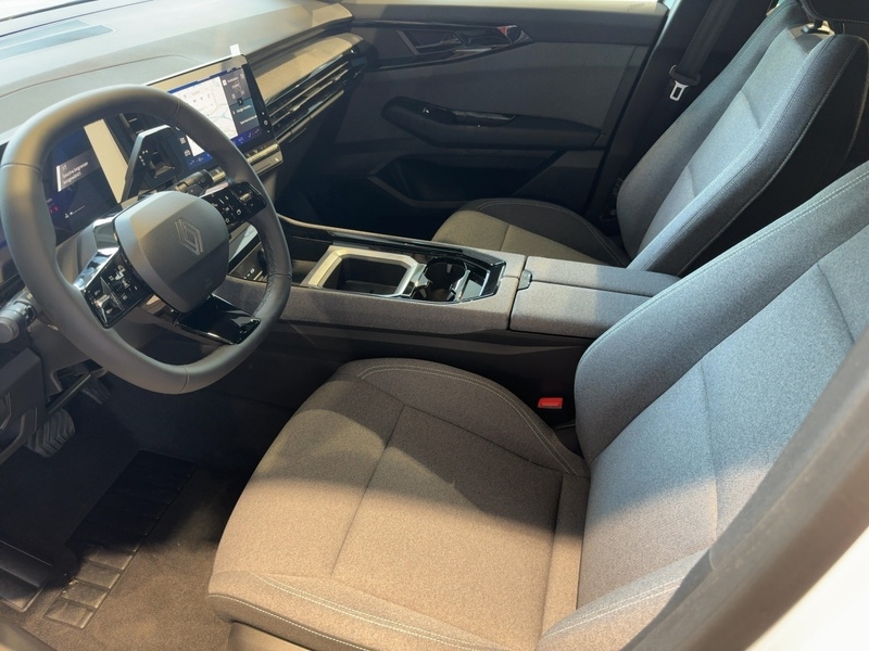 Fahrzeugabbildung Austral Evolution Mild Hybrid 160 Automatik Bild 12 von 16
