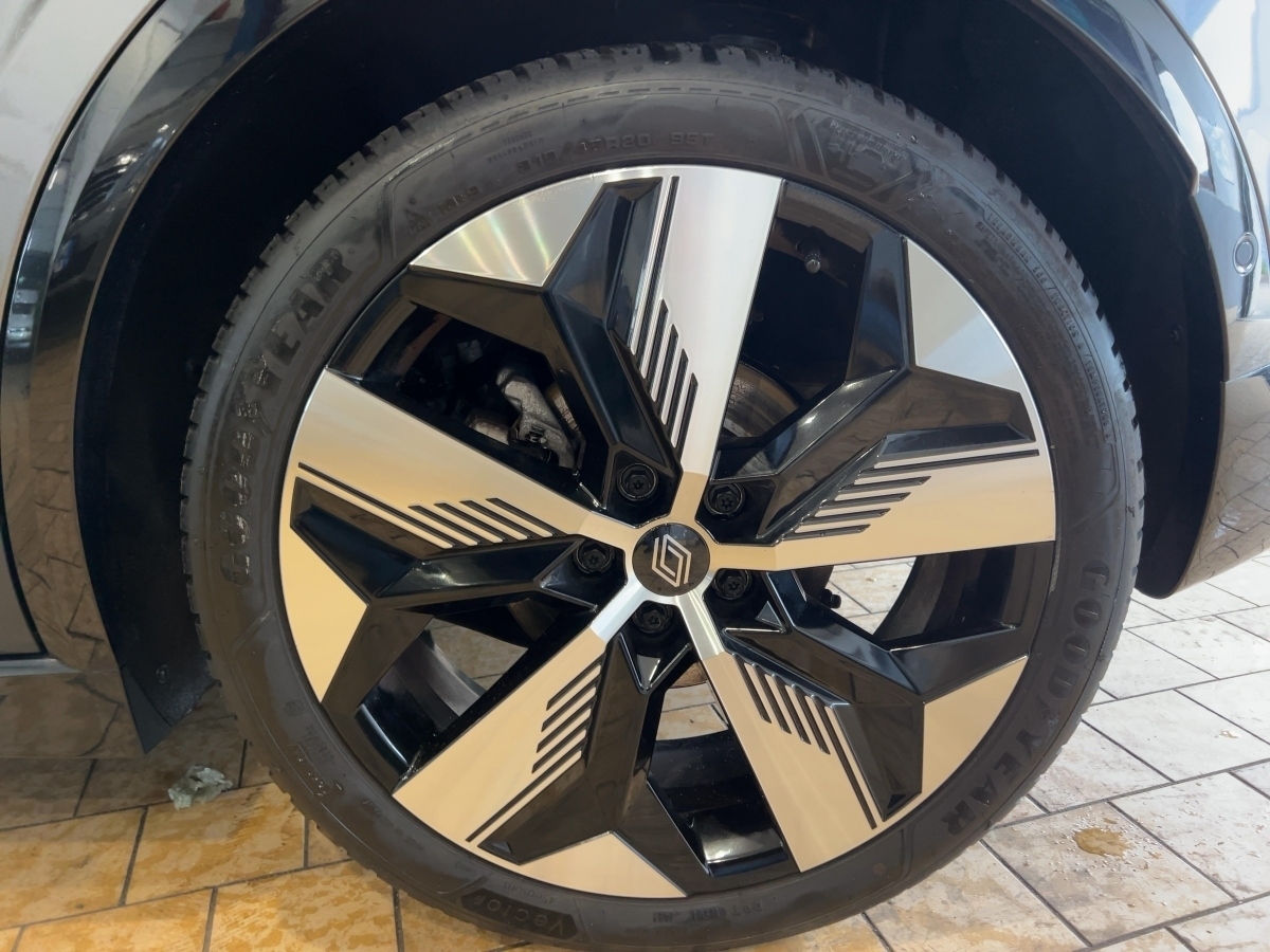 Renault Megane E-TECH – Bild 14