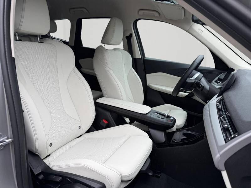 BMW X1 U11