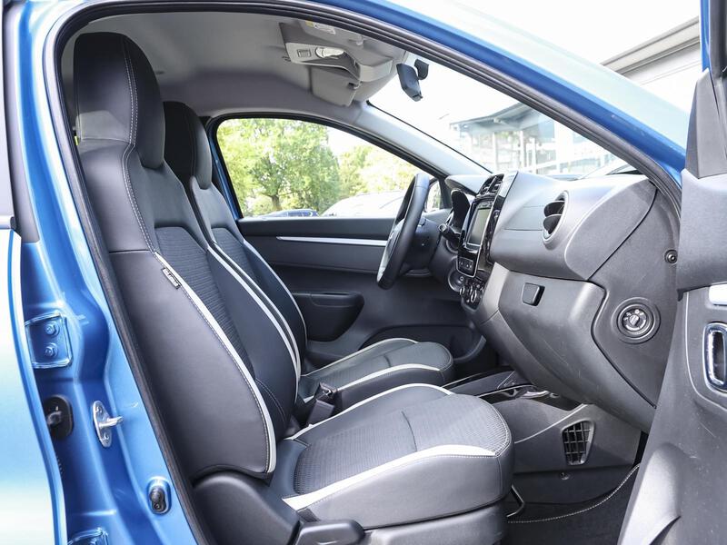 Fahrzeugabbildung Spring NAVI PDC KLIMA CCS GJR Bild 3 von 15