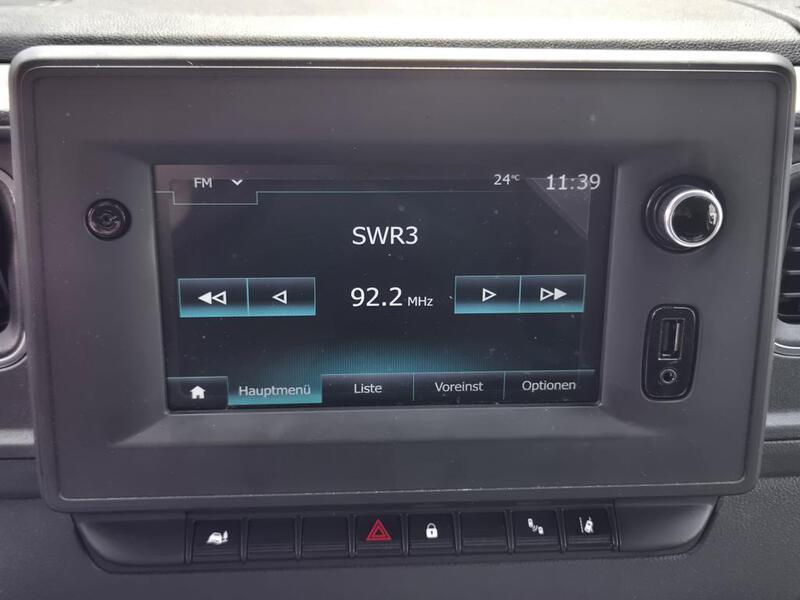 Nissan Interstar