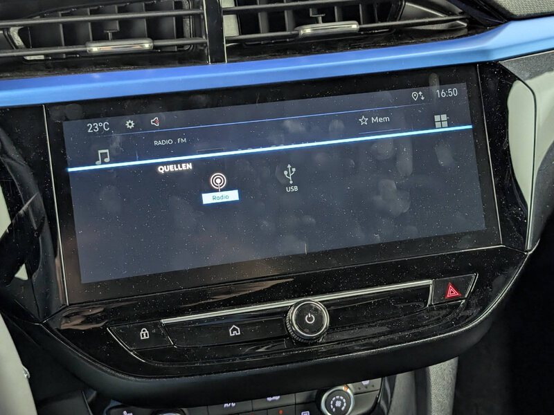 Fahrzeugabbildung Corsa YES 1.2 Turbo LED CarPlay SHZ Bild 18 von 34