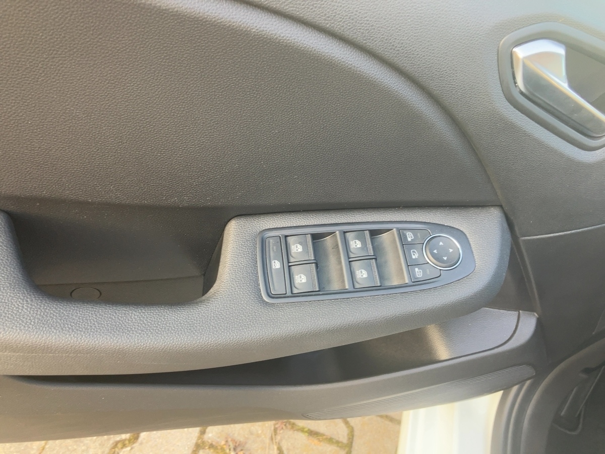 Renault Clio – Bild 18