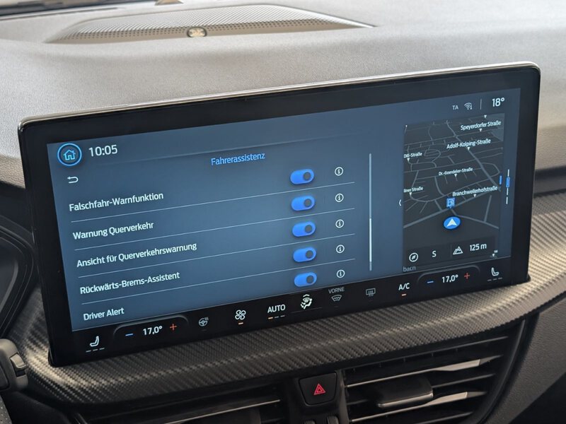 Fahrzeugabbildung Kuga 1.5 EcoBoost ST-Line X 4-Jahre FGS Bild 30 von 47