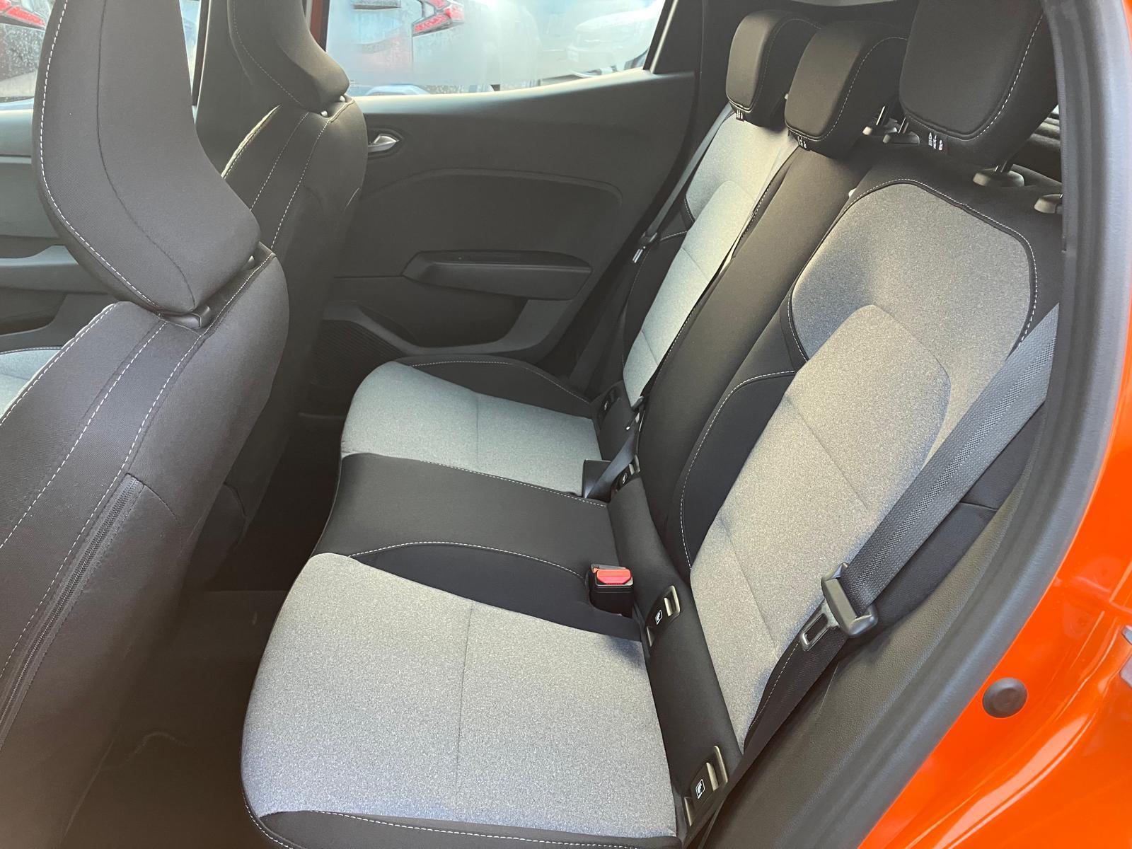 Renault Clio – Bild 18