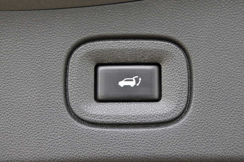 Fahrzeugabbildung Koleos INITIALE PARIS BLUE dCi 185 4WD X-tronic Bild 28 von 30