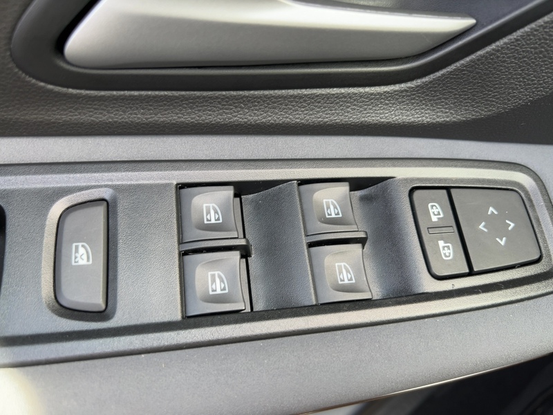 Fahrzeugabbildung Jogger Extreme+ HYBRID 140 7-Sitzer Bild 19 von 23