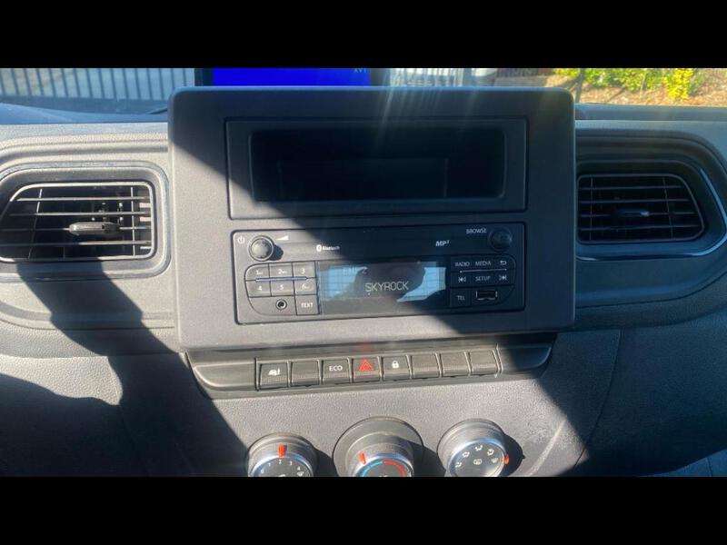 Renault Master Chassis Double Cabine