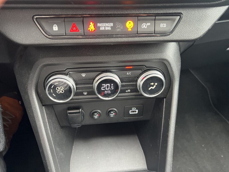 Fahrzeugabbildung Sandero III 1.0 TCe 90 Stepway Comfort SH  Bild 13 von 20