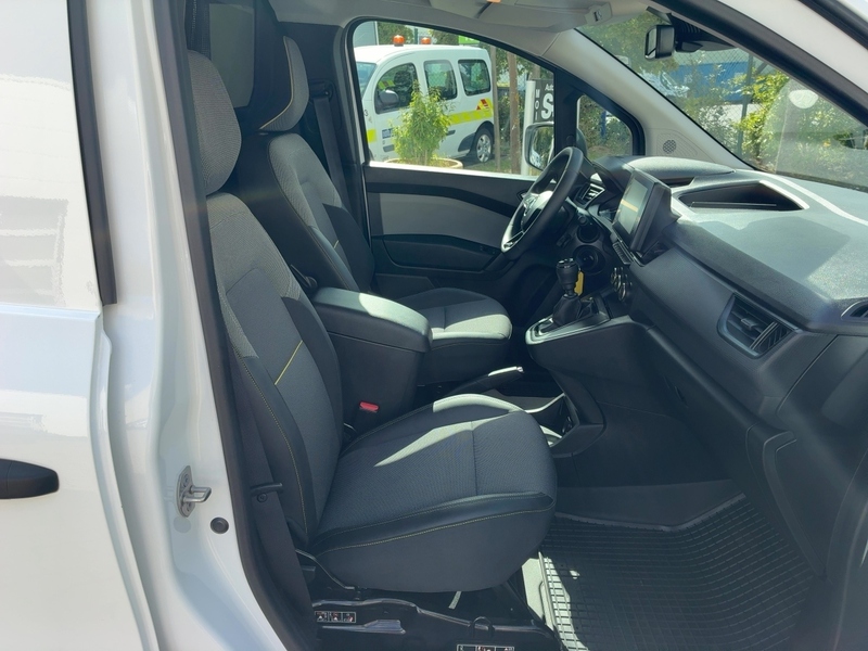 Fahrzeugabbildung Kangoo Rapid Advance L1 Blue dCi 95 Bild 11 von 15