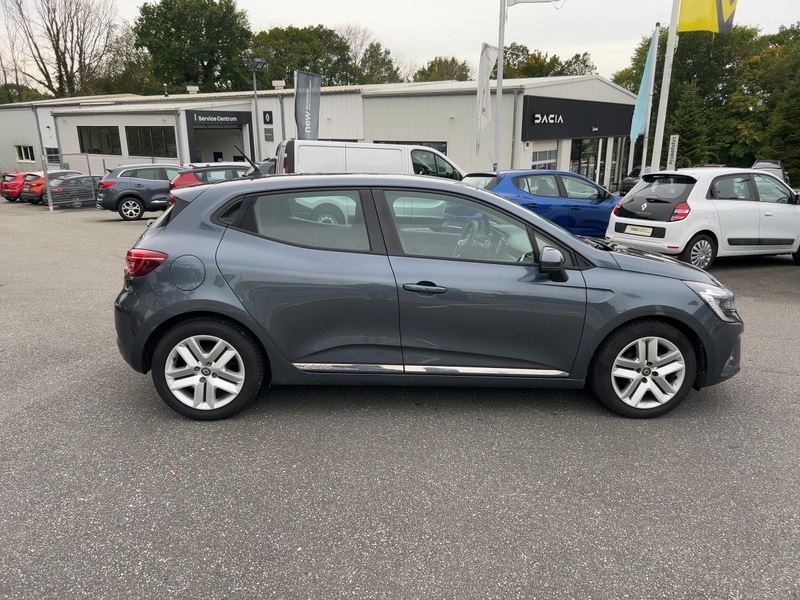 Fahrzeugabbildung Clio *Standort Malente* Bild 5 von 15