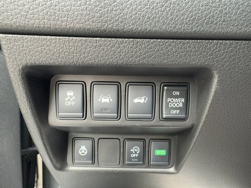 Fahrzeugabbildung X-Trail Automatik Bild 15 von 16