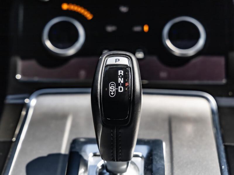 Fahrzeugabbildung Range Rover Evoque BLACK PACK NAVI Bild 9 von 15
